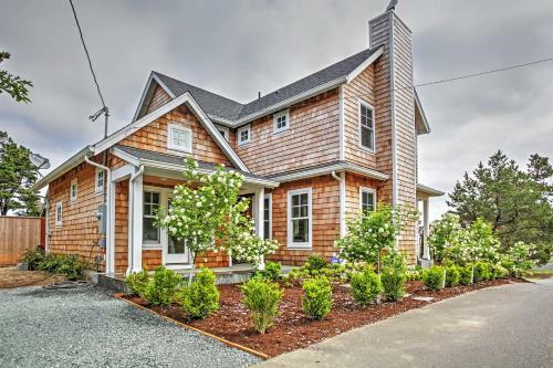 Modern Gearhart Getaway, Walk To Beach And Downtown!