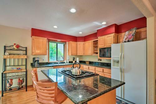 River House - Riverfront Home With Pool And Yard!