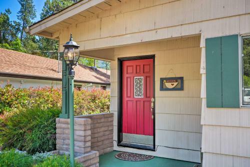 River House - Riverfront Home With Pool And Yard!