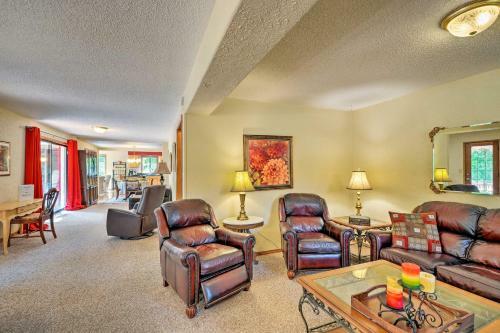 River House - Riverfront Home With Pool And Yard!