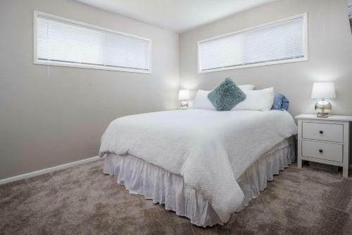 Walnut Bungalow East