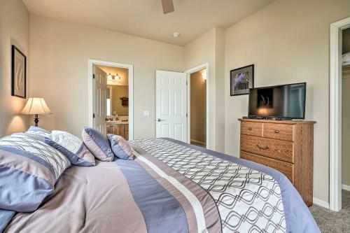 Pet-free Oceanfront Home With Hot Tub And Beach Access