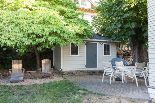 Cascade Chic Home
