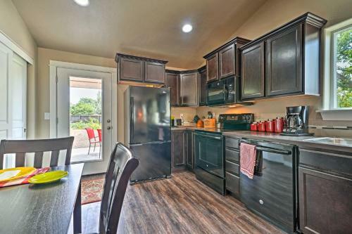 Newly-built Home Near Wineries And Blue Mountains