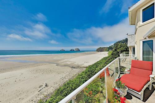 Spectacular Oceanfront Chateau - Steps To Beach Home