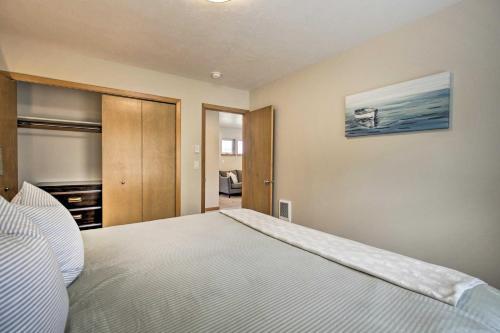 Pacific City Home With Hot Tub Pets Allowed!