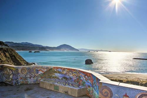 Airy Escape With Ocean View And Walk To Coastline