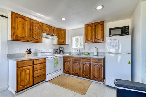 Rockaway Beachside Bungalow