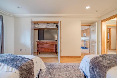 Anchors Aweigh Rockaway