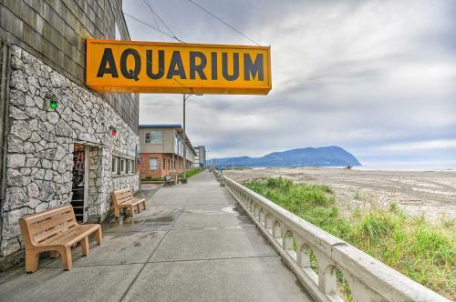 Historic Seaside Home Steps From Beach And Downtown!