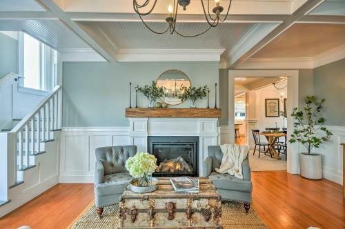 Historic Seaside Home Steps From Beach And Downtown!