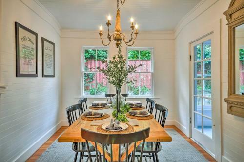 Historic Seaside Home Steps From Beach And Downtown!