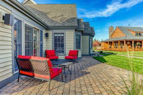Classy Sisters Townhome