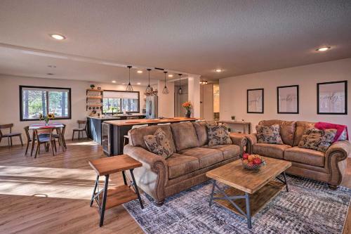 Modern Sunriver Family Home With Sharc Passes!