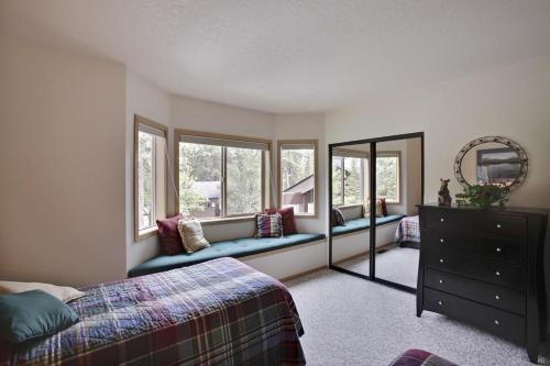Zridge Condo 24