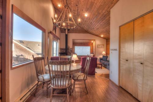 Cozy Cabin