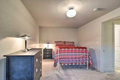 Waterfront Hideaway With Sandy River Fishing!