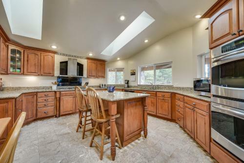 New Listing! Stone Cottage With Private Beach Path Home