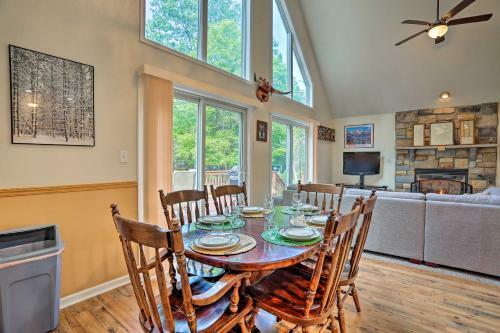 Poconos A-frame Home With Pool Table And Lake Access!