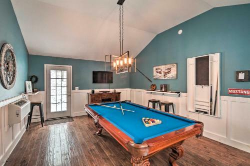 Pocono Mountains Retreat With Pool Table And Hot Tub!