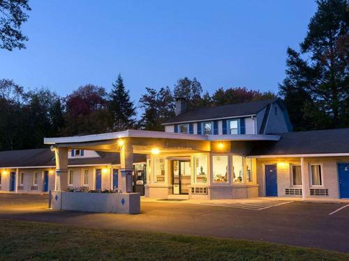 Motel Pocono Night Lodge