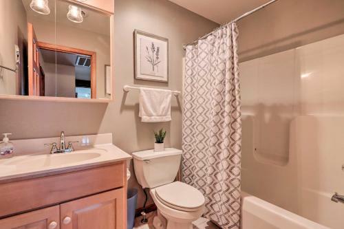 Luxe Escape On Lake Towamensing With Game Room!