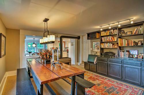 3-acre Lodge 10 Mins To Cherry Springs State Park!