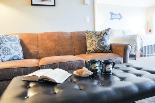Hotel East Shore Lodging