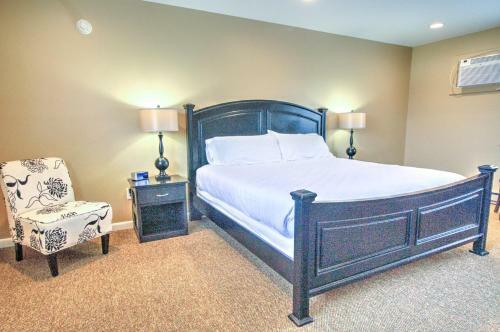 Hotel East Shore Lodging