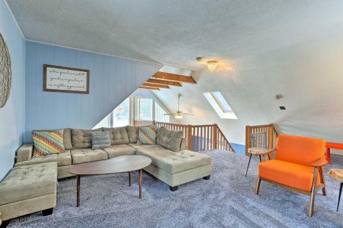 Charming Lake Ariel Cabin With Resort Amenities