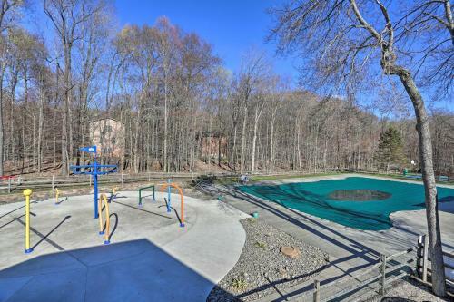 Big Bass Resort Home Deck, Beaches And More!