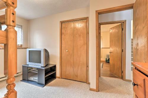 Big Bass Resort Home Deck, Beaches And More!