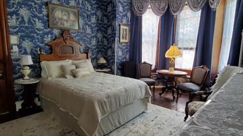 Gifford-risley House Bed And Breakfast
