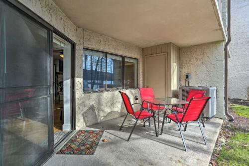 Apartamento Condo On Big Boulder Lake With Pools And Dock!