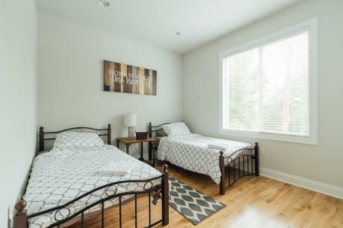 Luxury 3 Bed Near Penn / Chop With Skyline View!