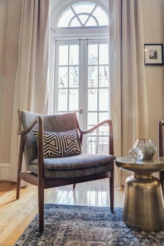 Apartamento Walk Everywhere From Stunning Architectural Flat!
