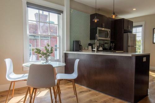 Modern & Cozy Philly Apartment - Perfect Location!