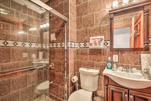 Apartamento Chinatown Apt With Walkability And Rooftop Deck!