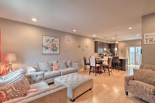 Modern Home In Fishtown Walk To Dine And Shop!