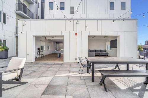 Apartamento New 2 Bdr Rooftop Patio Elevator Gym Coffee