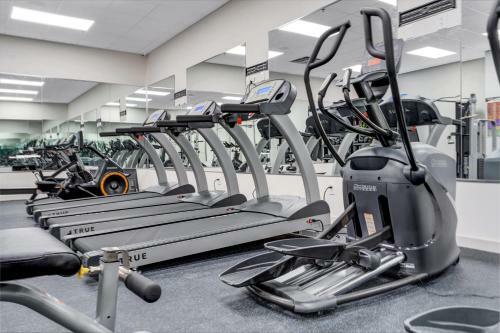 Apartamento New Listing Elevator Gym Rooftop Patio Coffee