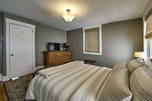 Trinity Home In Center City With Free Parking!