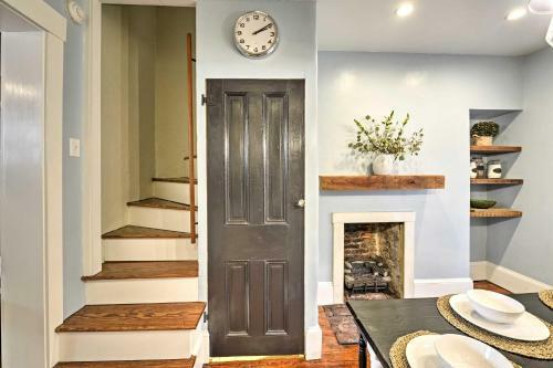 Trinity Home In Center City With Free Parking!