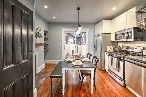 Trinity Home In Center City With Free Parking!
