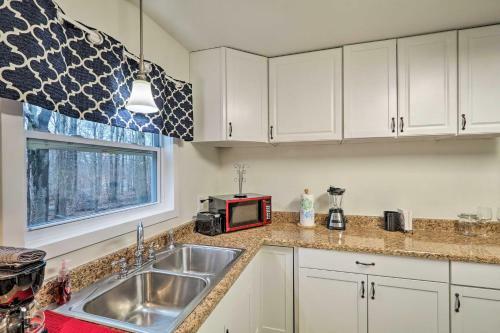 Tobyhanna Hideaway 11 Miles To Camelback Mountain!