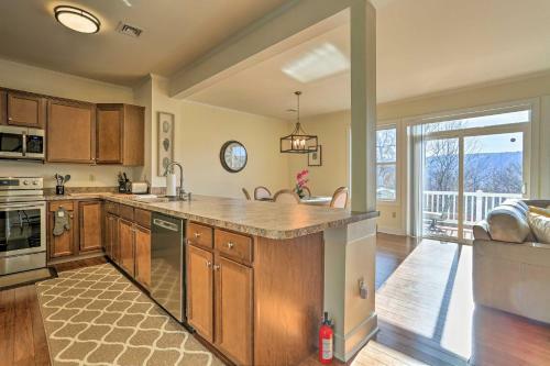 Slopeside Townhome Wfh, Ski, Dine And Hike!