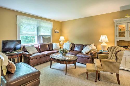 Bright Narragansett Beach Home With Deck And Yard