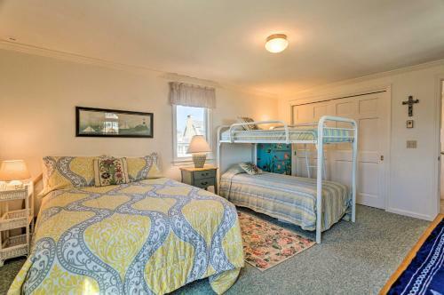 Beach Home With Deck And Views 1 Block To Ocean!