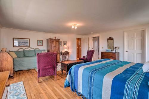 Beach Home With Deck And Views 1 Block To Ocean!