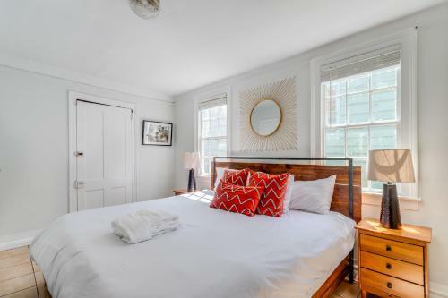 Charleston Style Home - Great Location!